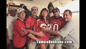 ¡una Orgía Salvaje De Tampa Con Grandes Tetas Y Bukkake!