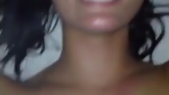 Amateurgirl Gibt Einen Blowjob Und Bekommt Von Ihrem Partner Ein Facial